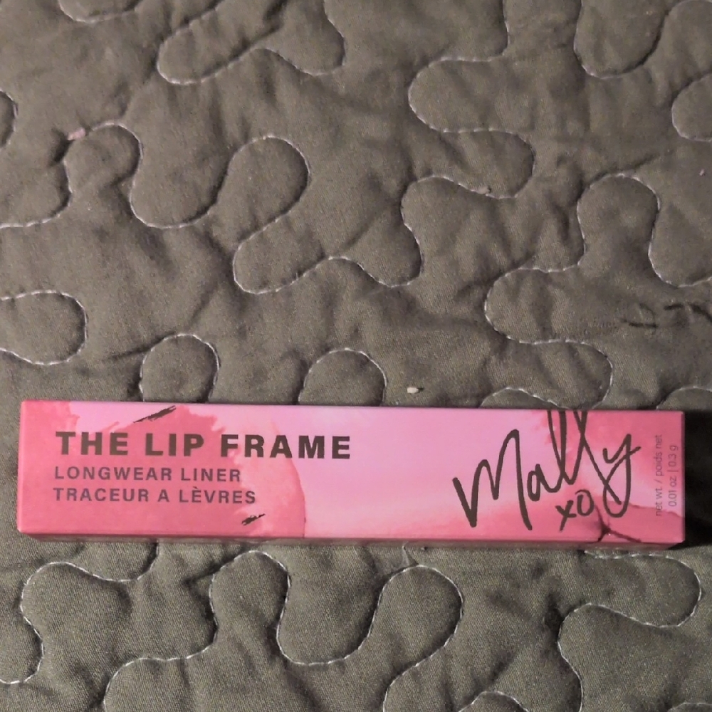 RARE ✨Mally Beauty The Lip Frame Longwear Liner - RARE COLOR ✨ Neutral Rose
